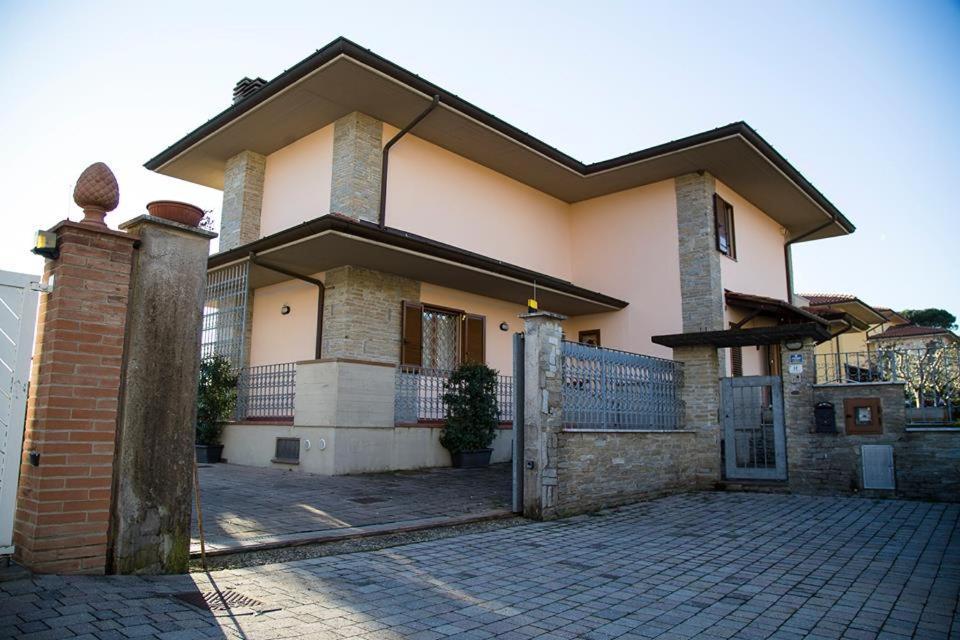 B&B Nuovo Paradiso Pescia Extérieur photo